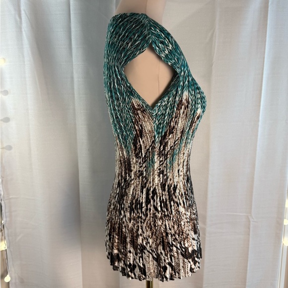 Milano Brown and Cream Smocked Cap Sleeve Blouse - Picture 3 of 7